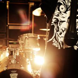 Losing Skin : Skeleton Crew Losing Skin : Skeleton Crew